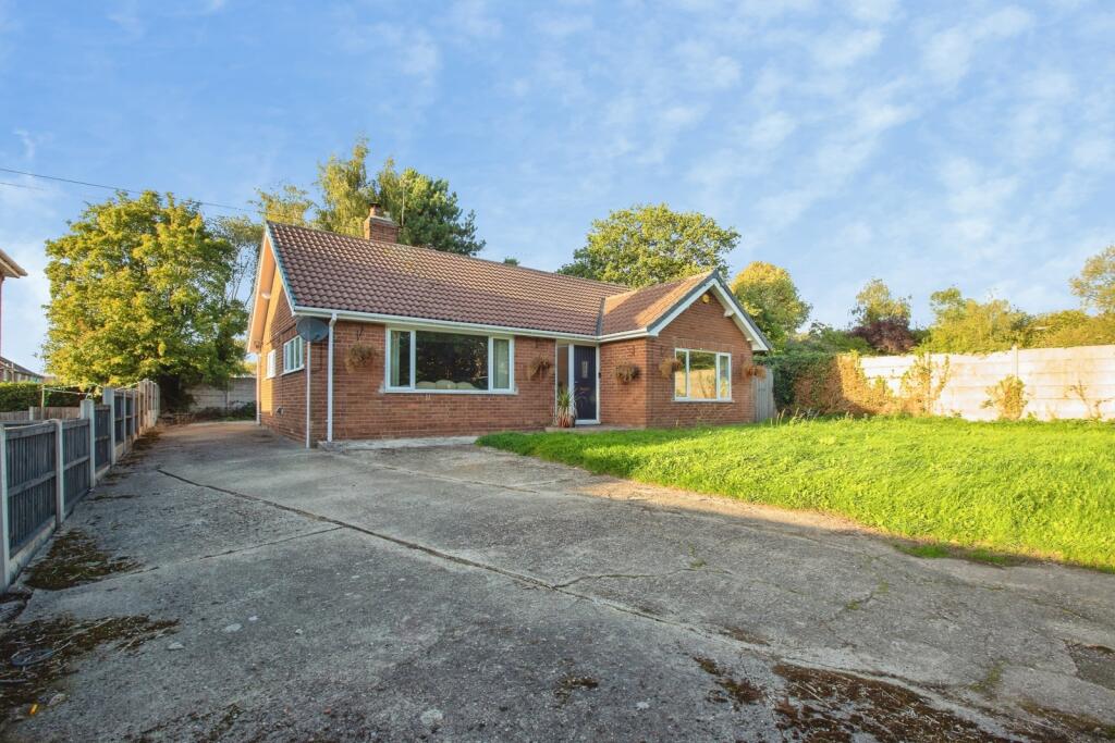 Main image of property: Little Lane, Huthwaite, Sutton-in-Ashfield, Nottinghamshire, NG17