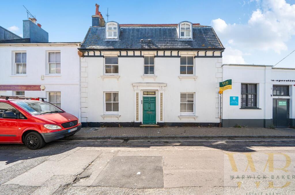 Main image of property: 5, Church Street, Shoreham-By-Sea
