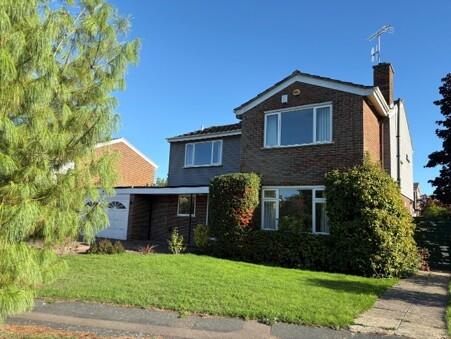 Main image of property: Hoe Meadow Beaconsfield HP9
