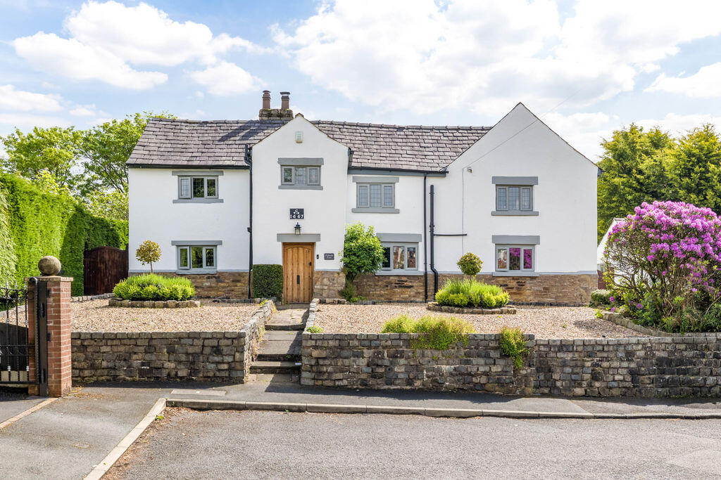Main image of property: Halliwells Farm, Yarrow Gate, Chorley, PR7 3AZ