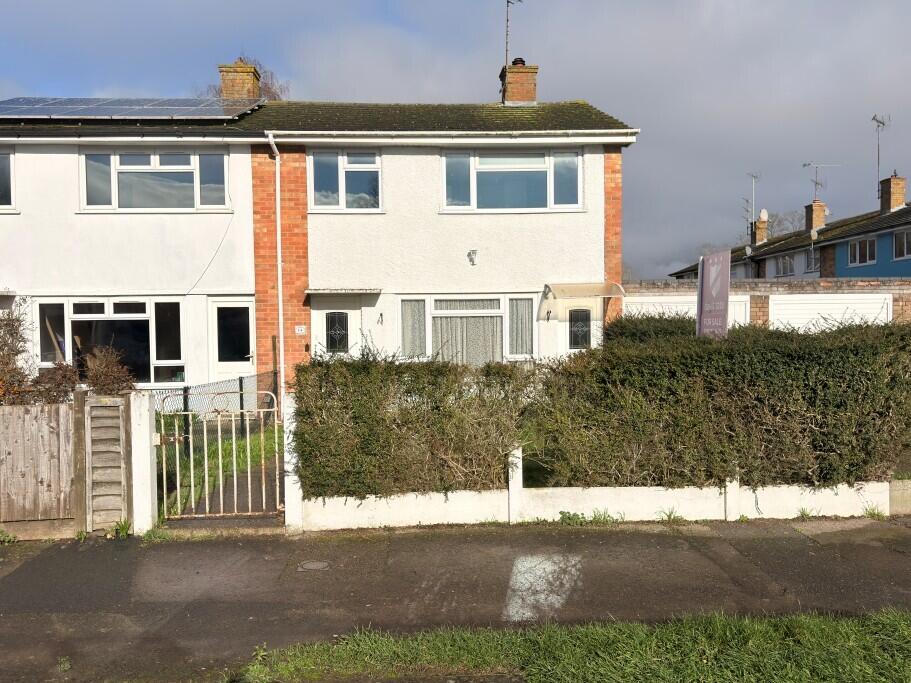 Main image of property: Bruce Road, Woodley, Reading, Berkshire, RG5