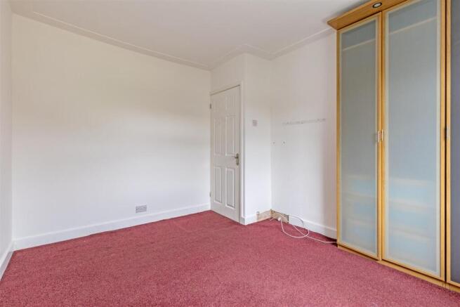 Bedroom 1-2.jpg