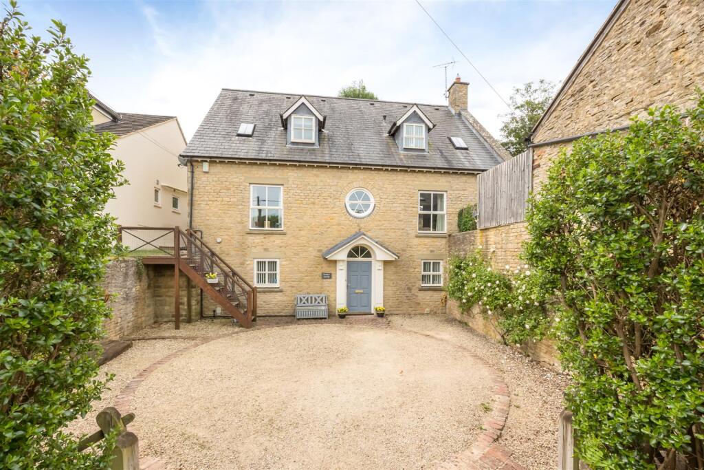 Main image of property: South Side, Steeple Aston, Bicester