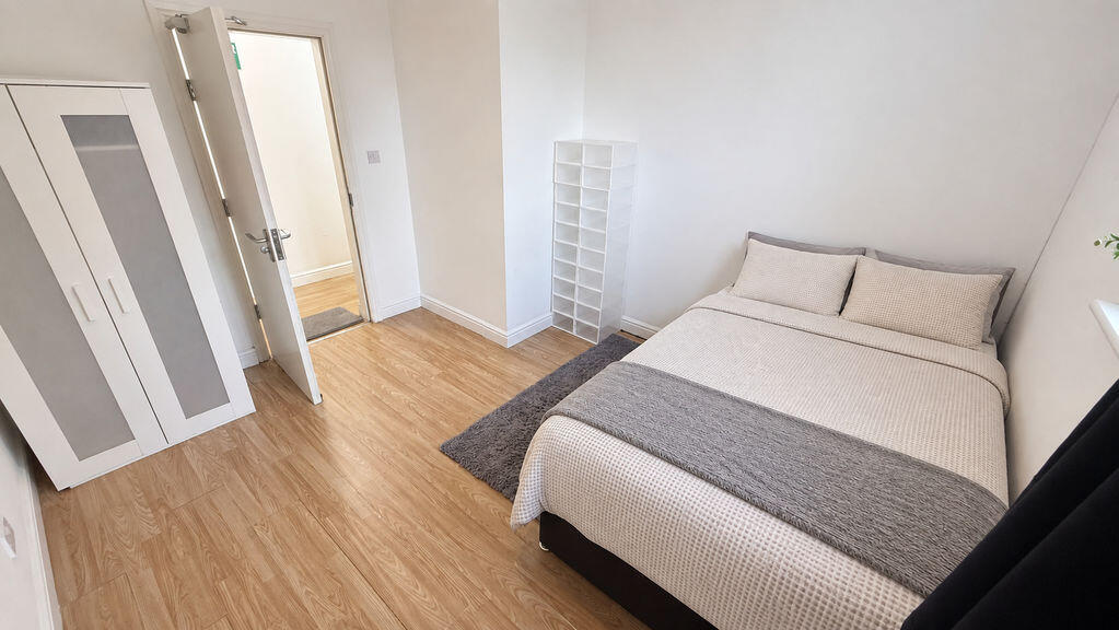 Main image of property: Broomhill Road, Nottingham