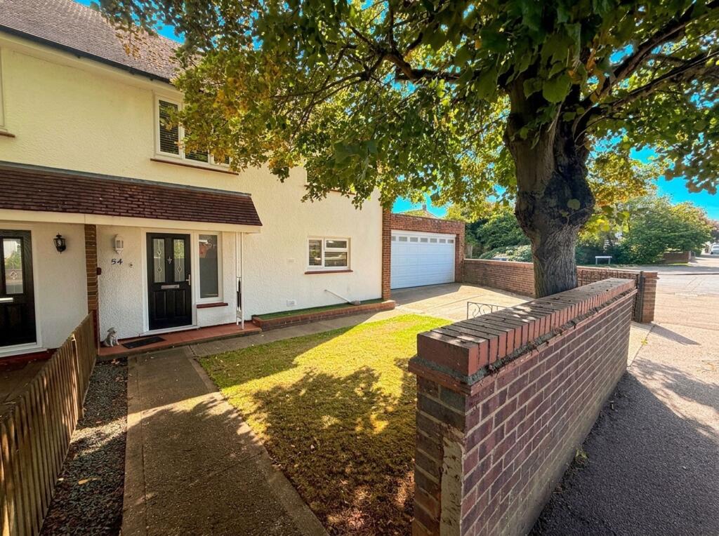 Main image of property: Gooseberry Hill, Luton, LU3