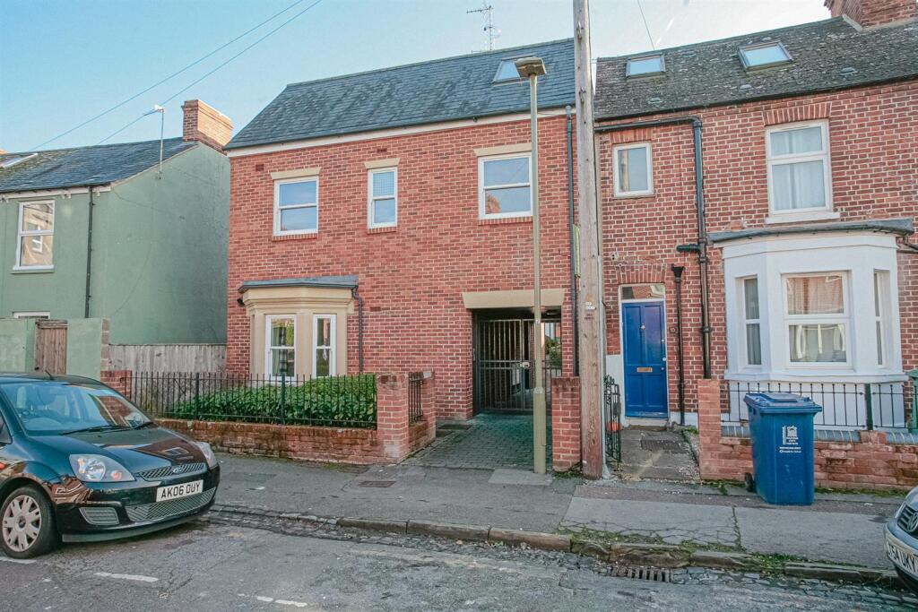 Main image of property: Stockmore Street, Oxford