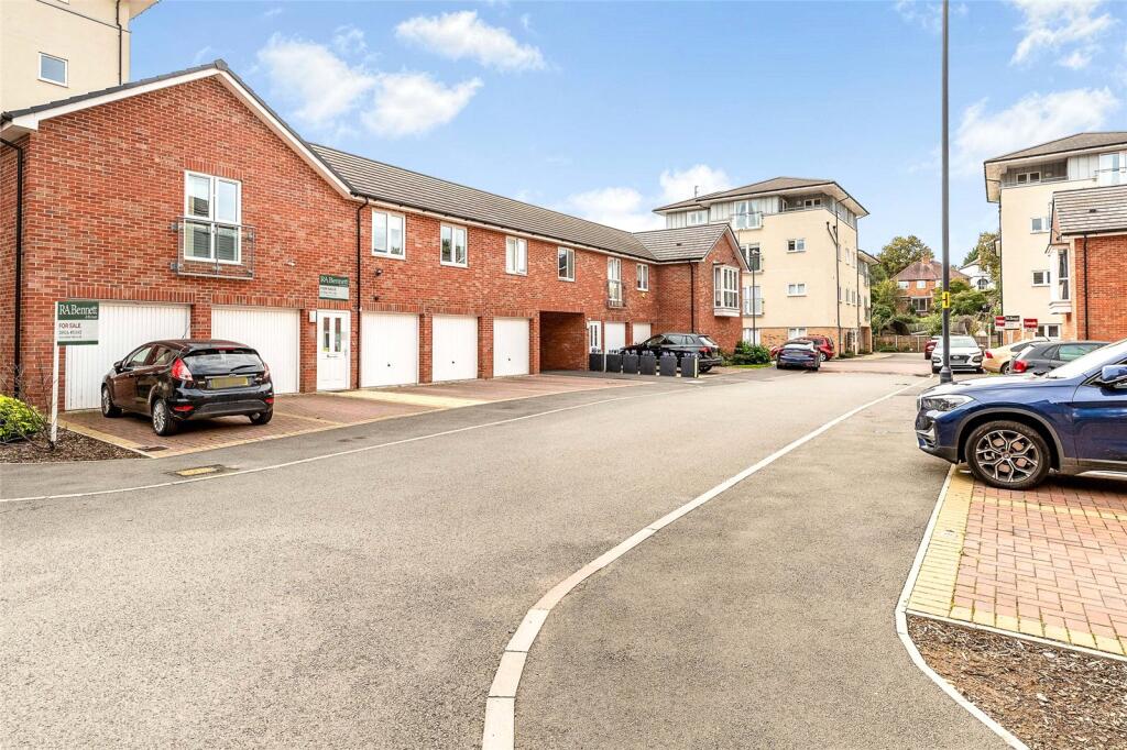 Main image of property: Andrews Close, Warwick, Warwickshire, CV34