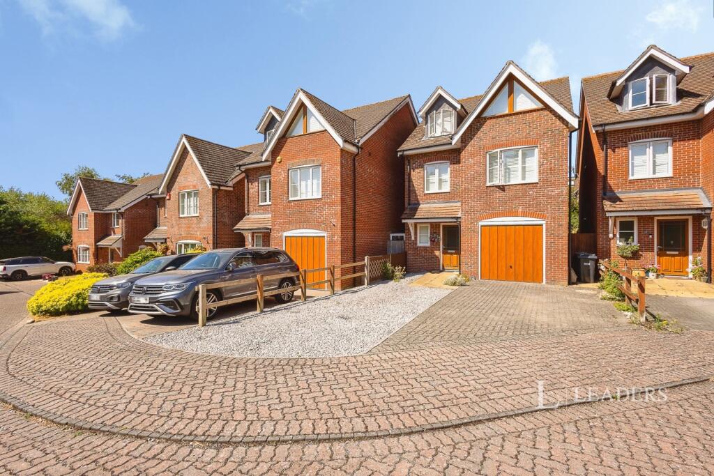 Main image of property: Waterside Gardens, Waterlooville, Hampshire, PO7