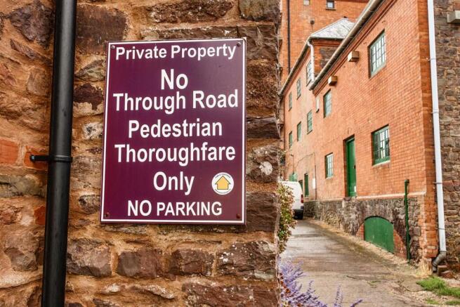 Private roadway.jpg