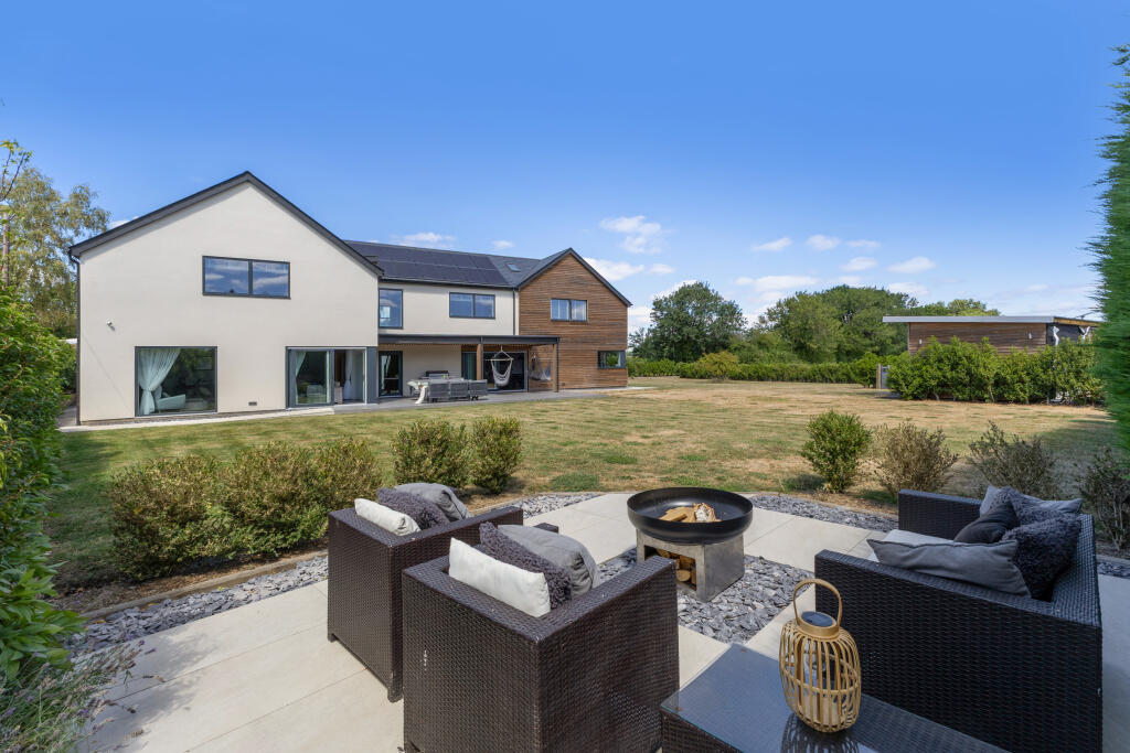 Main image of property: Goose Hill, Thatcham, RG19