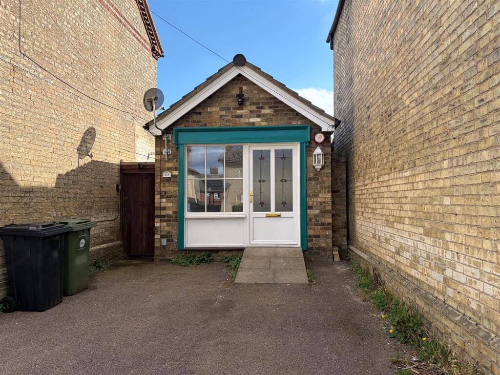 Main image of property: Regent Street, Stotfold, Hitchin