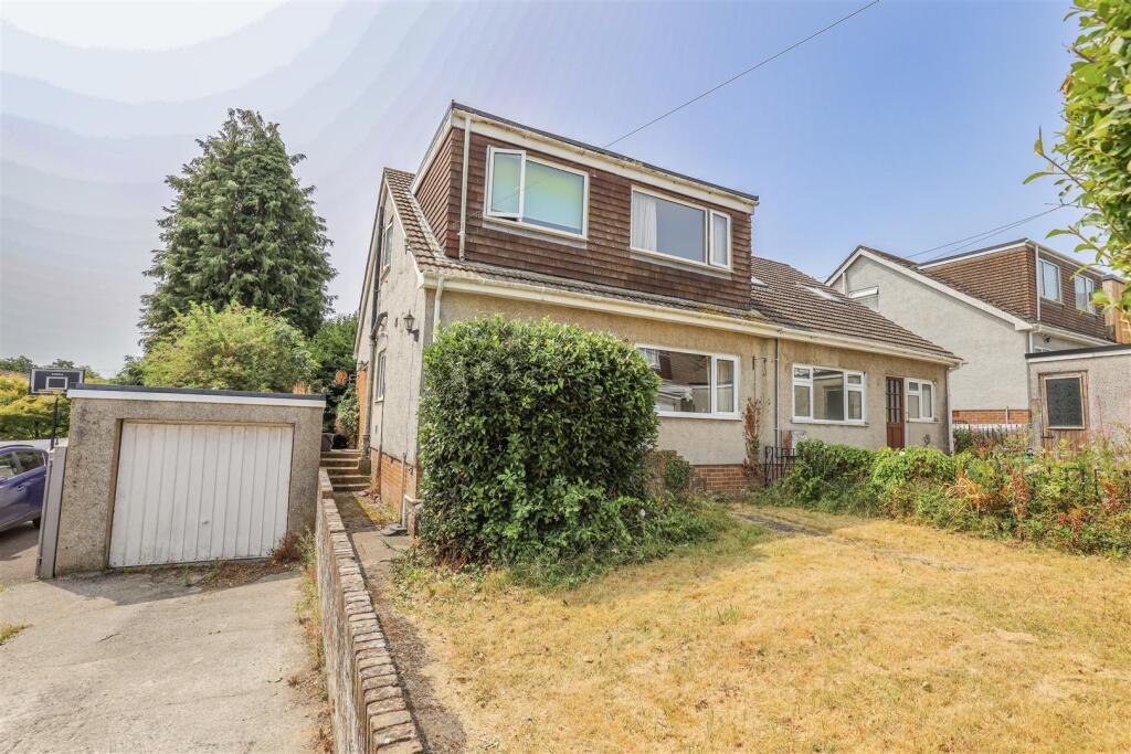 Main image of property: 5 Wolfe Close, Cowbridge, Vale of Glamorgan, CF71 7AZ