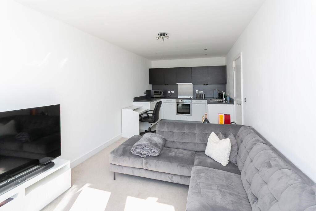 Main image of property: Cotterells, HP1, Hemel Hempstead, HP1