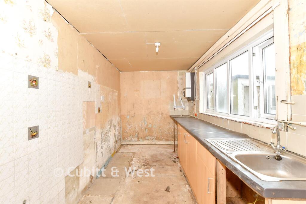 Main image of property: Holybourne Road, Havant, Hampshire