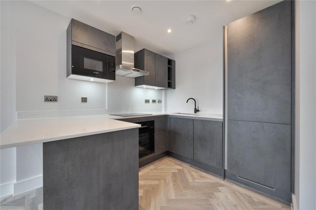 Main image of property: Munro Court, 116C Cockfosters Road, Cockfosters, EN4