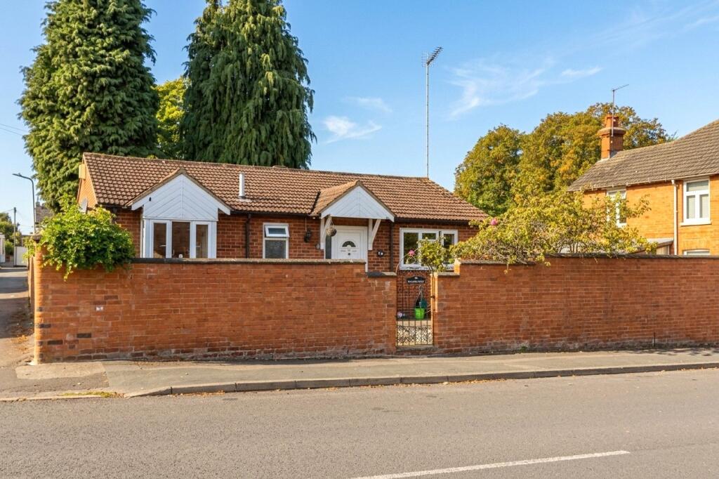 Main image of property: Bradwell Road, New Bradwell, MK13