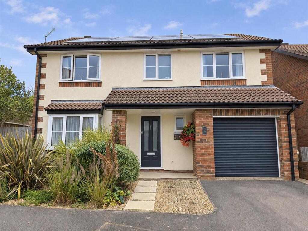 Main image of property: Roman Way, Uckfield, TN22 1UY