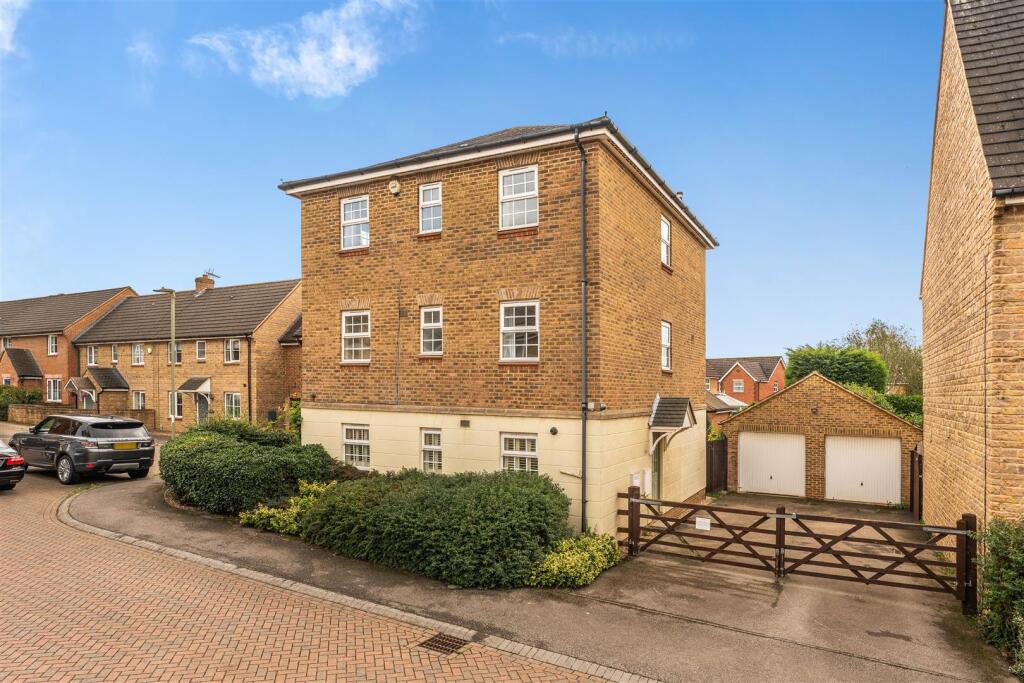 Main image of property: Ashmead Road, Banbury