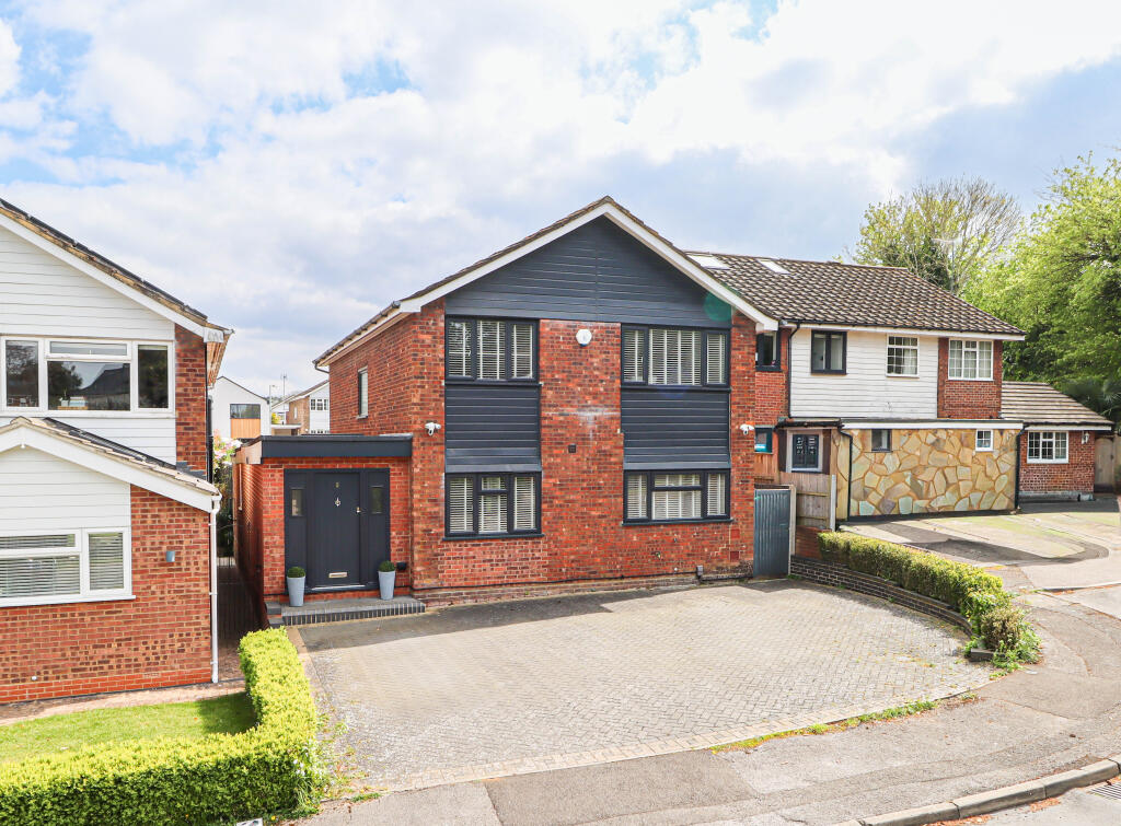 Main image of property: Courtfields, Harpenden, Hertfordshire, AL5