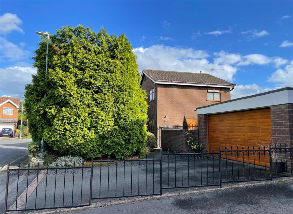 Main image of property: Arran Drive, Packmoor, Stoke-On-Trent