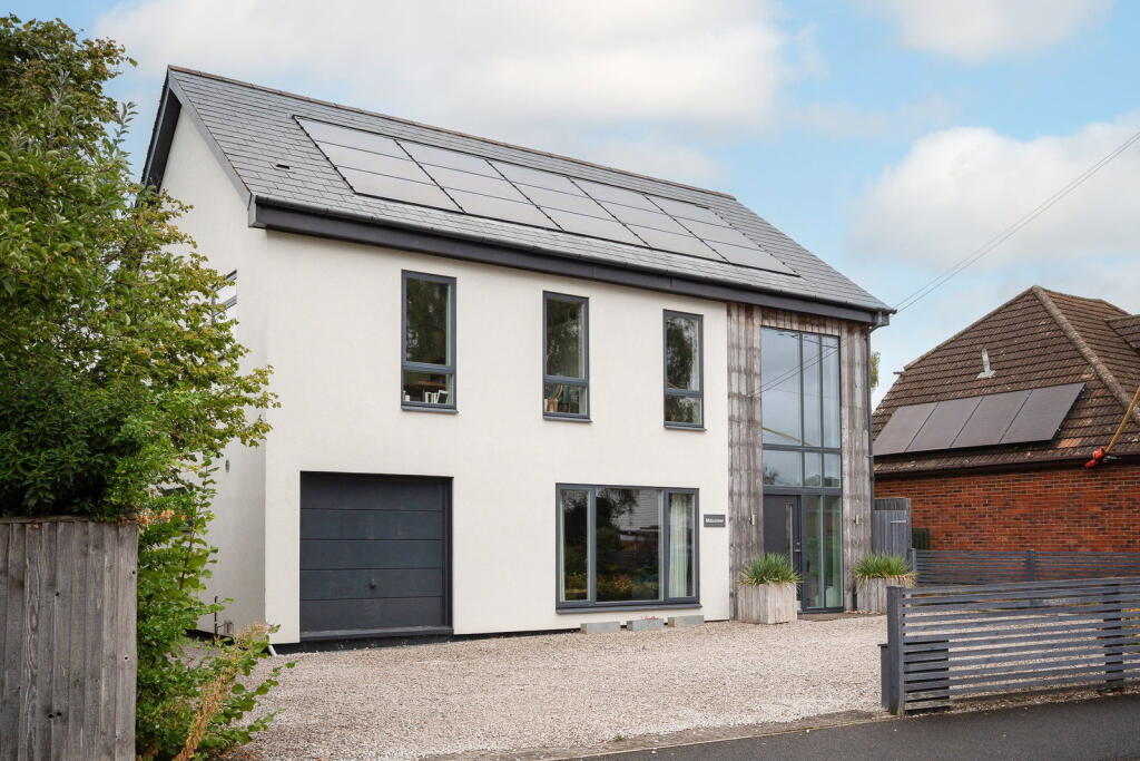 Main image of property: South Road, South Road, Alresford, Hampshire, SO24 9HR