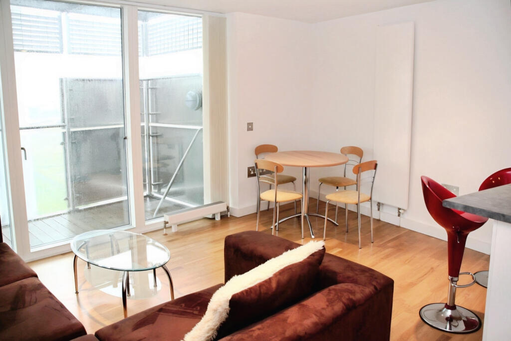 Main image of property: N V Building, 98 The Quays, Salford, Lancashire, M50