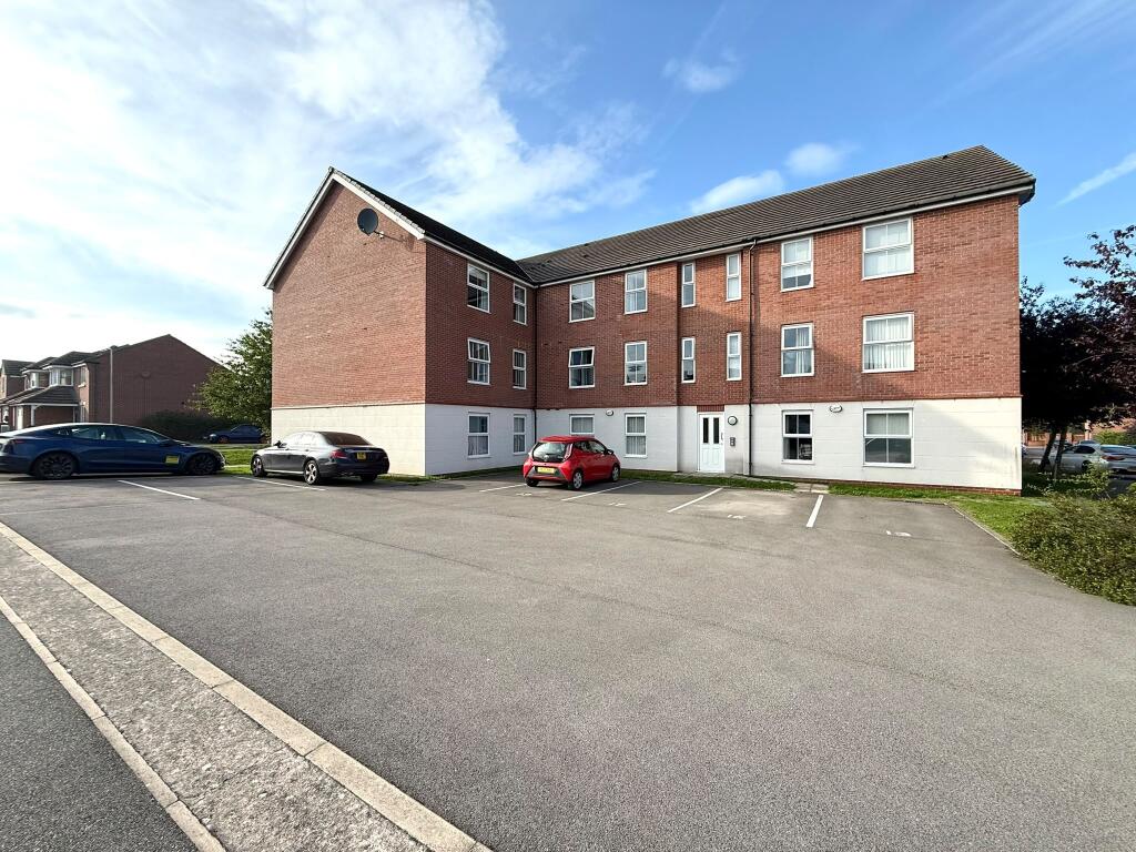 Main image of property: Tryfan Way, Ellesmere Port, Cheshire West And Chester