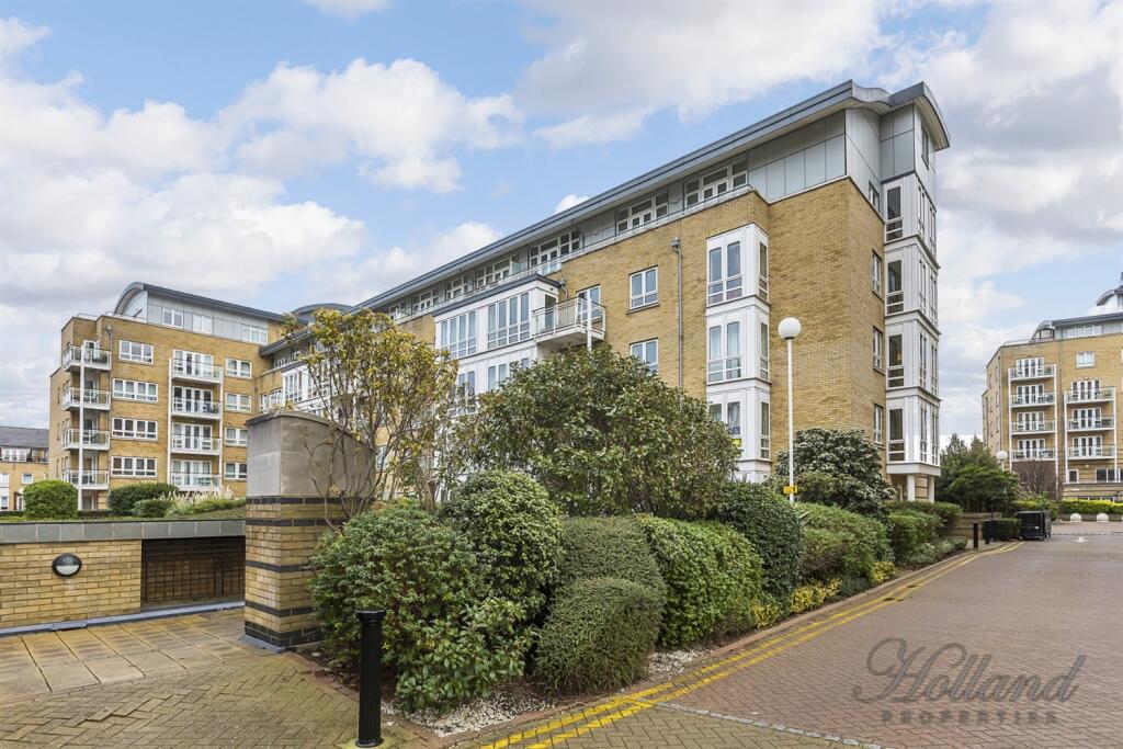 Main image of property: St Davids Square, E14