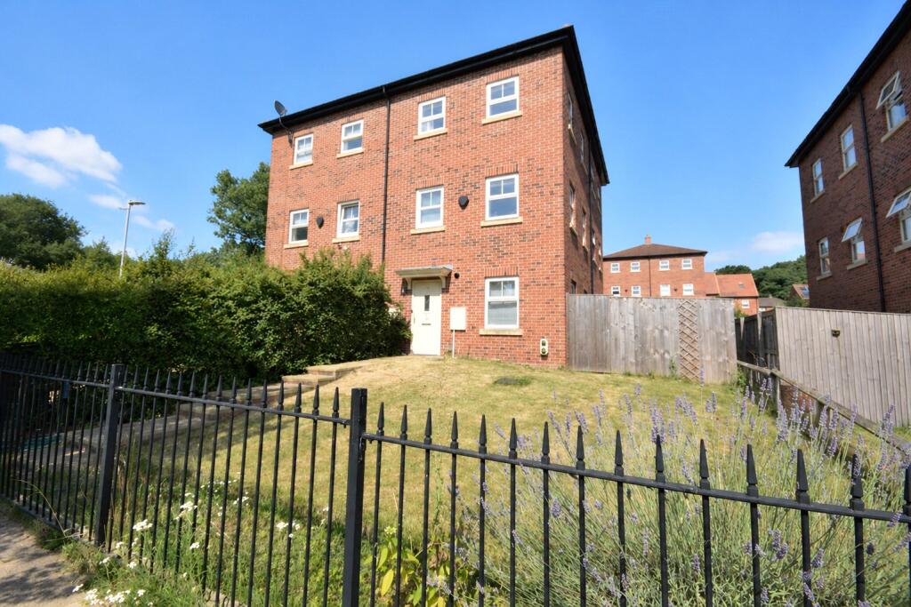 Main image of property: Asket Fold, Leeds, West Yorkshire