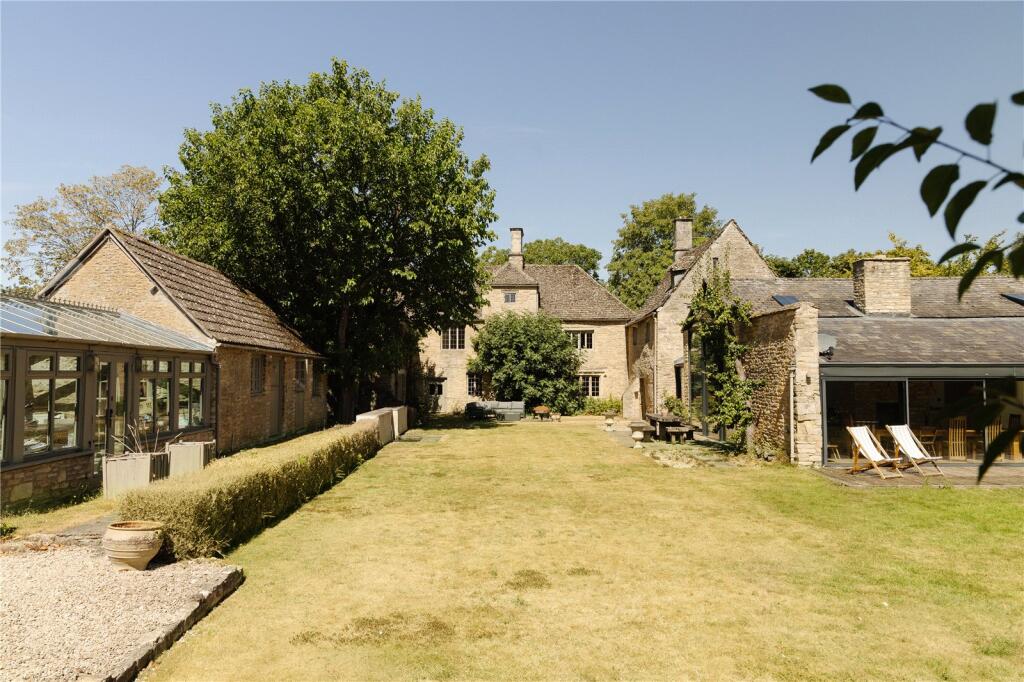 Main image of property: Clanfield Road, Bampton, Oxfordshire, OX18