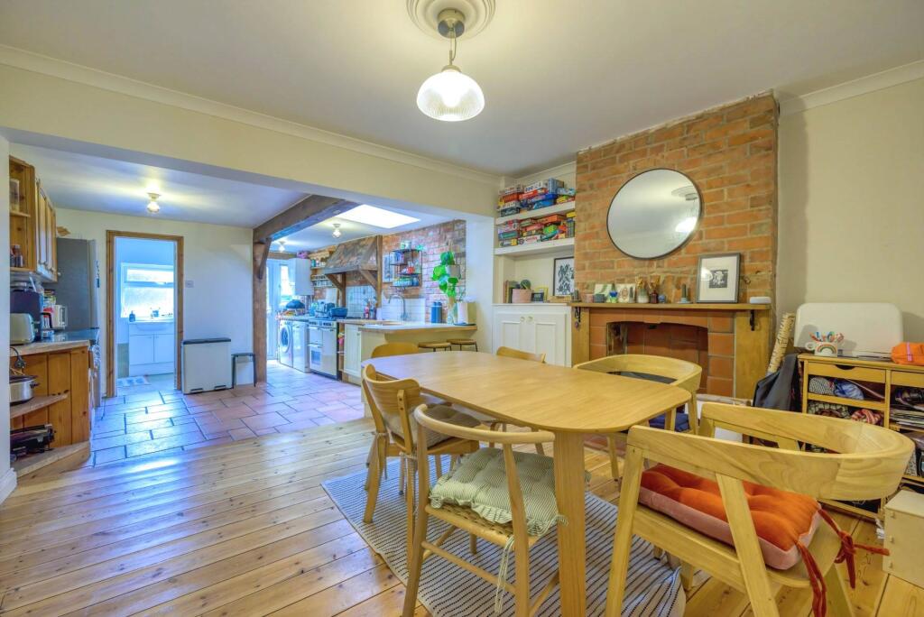 Main image of property: Hemdean Road, Caversham
