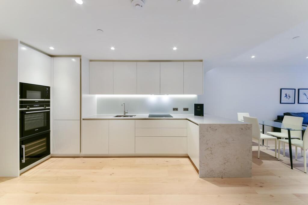 Main image of property: Hampton Tower, South Quay Plaza, London, E14