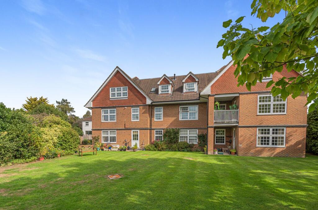 Main image of property: Bourne Heights, Frensham Road, Farnham, Surrey, GU9