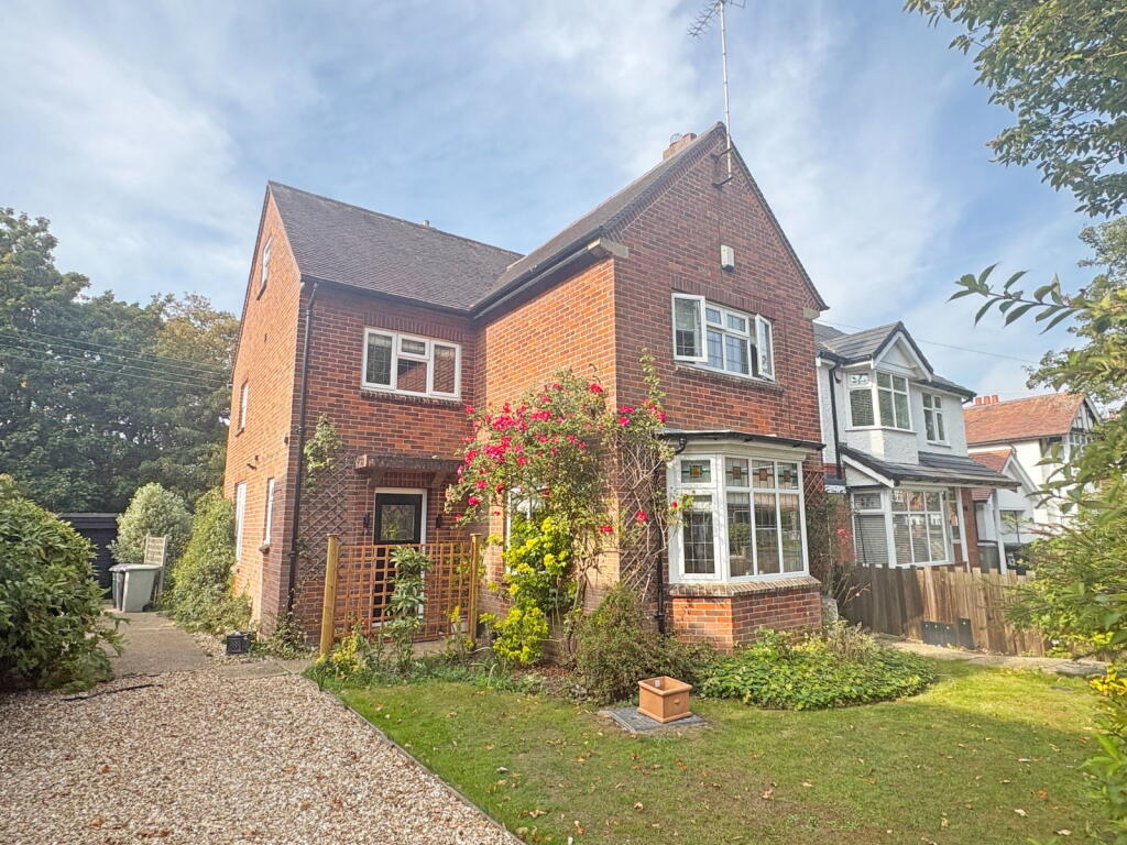 Main image of property: Laythorpe Avenue, Skegness, PE25 3BX
