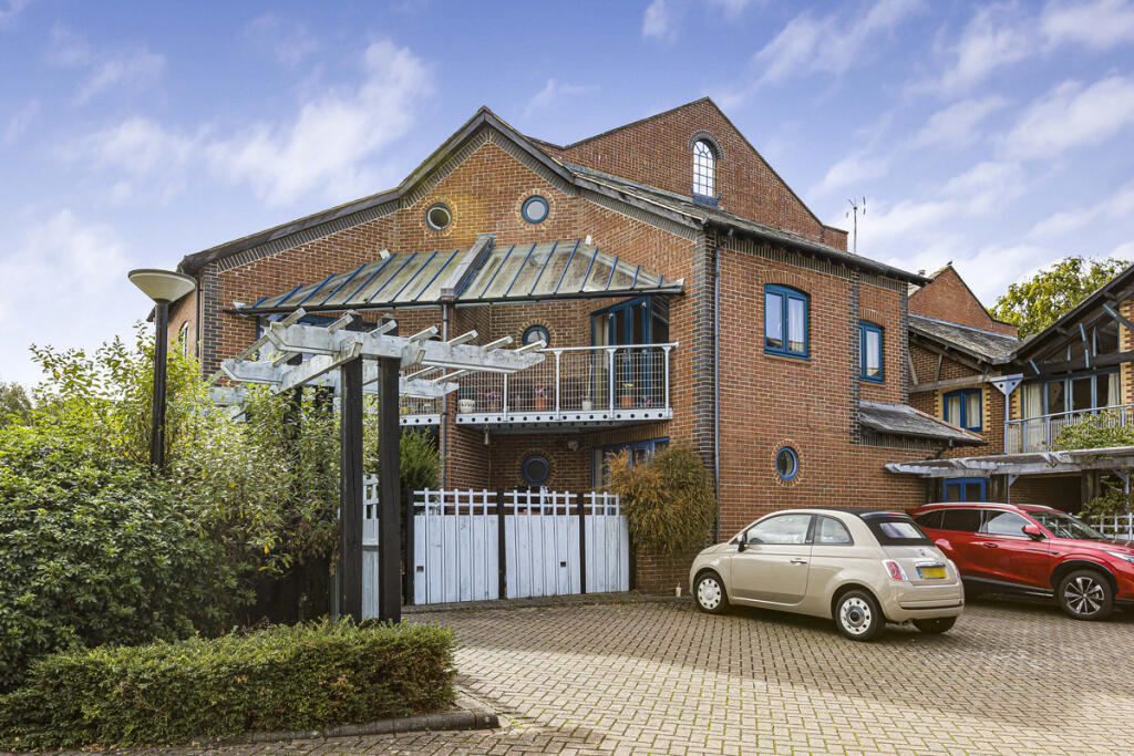 Main image of property: Alfredston Place, Wantage, OX12