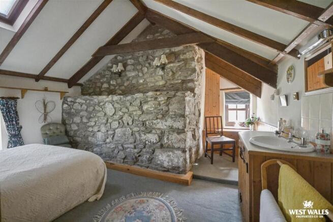 Main House - Bedroom 1