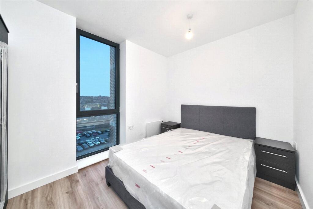 Main image of property: Viva Court, Kimpton Road, Luton, LU2