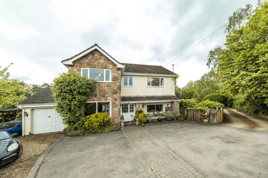 Main image of property: Marsh Common Road, Pilning, Bristol