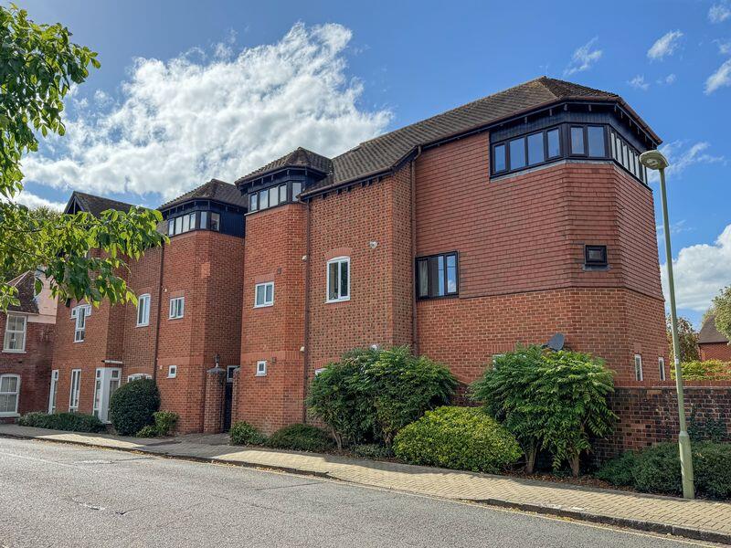 Main image of property: Bishops Waltham