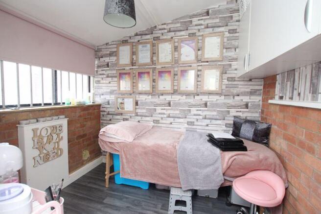 Beauty room