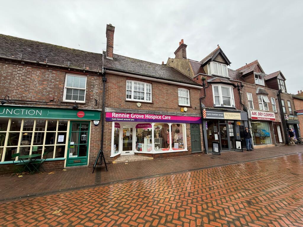 Main image of property: High Street, Chesham, HP5