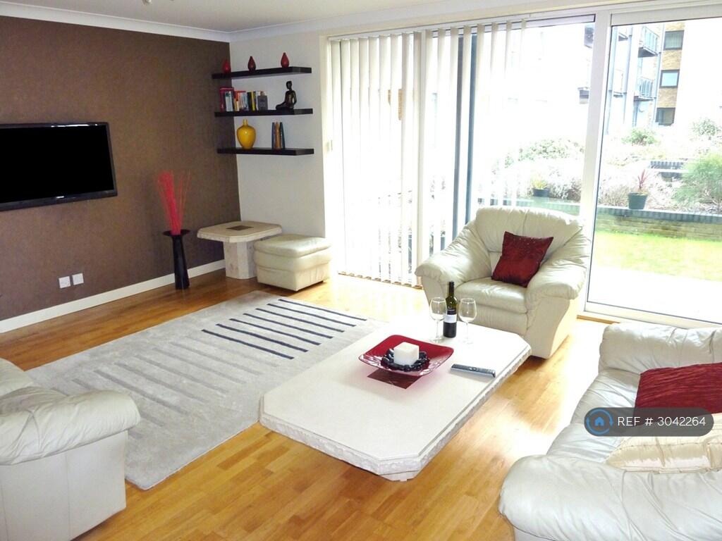 Main image of property: Boardwalk Place, London, E14
