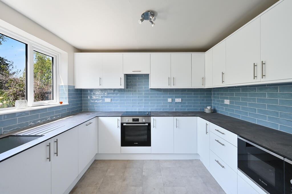 Main image of property: Queen Mary Avenue, SM4