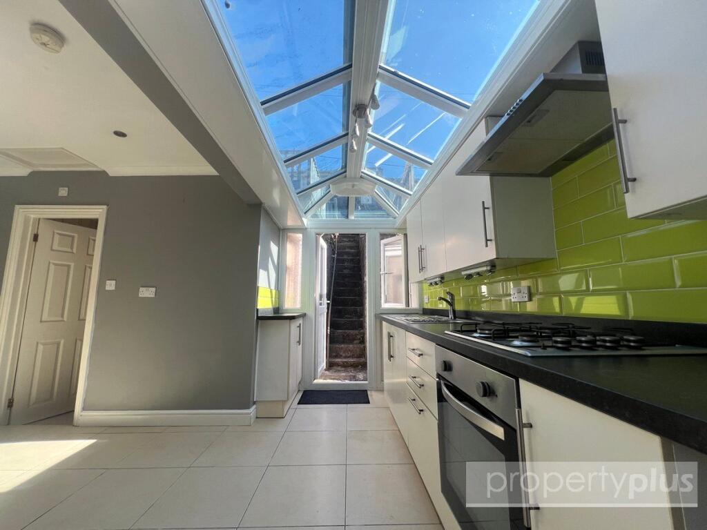 Main image of property: Leslie Terrace, Llwyncelyn, Porth, CF39