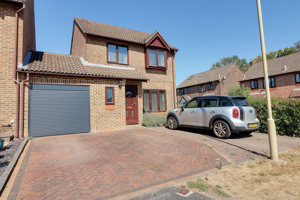 Main image of property: Edgefield Grove, Tempest, Waterlooville