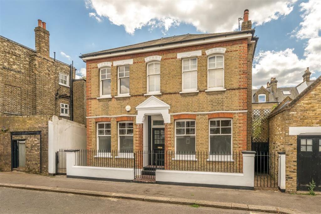 Main image of property: Dartmouth Hill, Greenwich