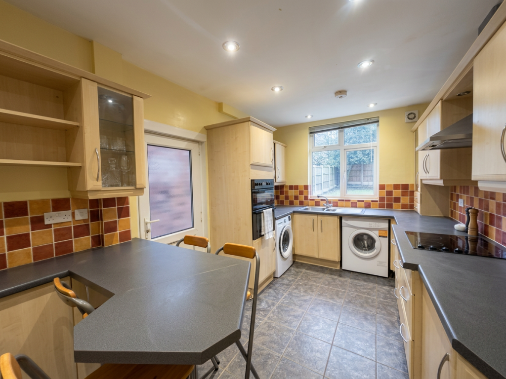Main image of property: Charnock Avenue - 3 Bed, Wollaton Park, East Midlands, NG8