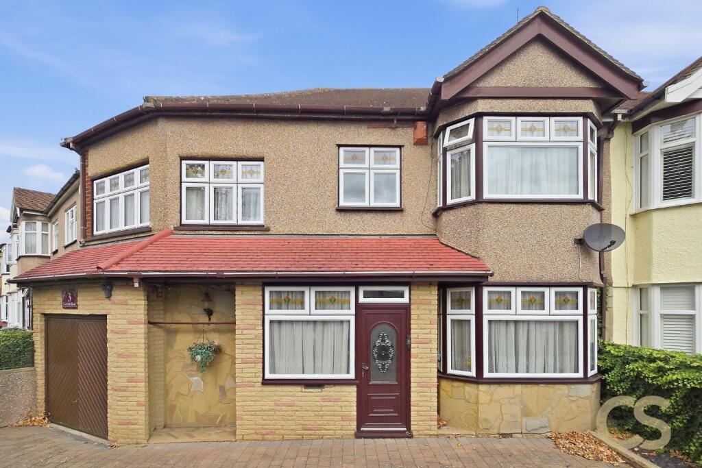 Main image of property: Eastfield Road, Cheshunt, Hertfordshire, EN8 7EU