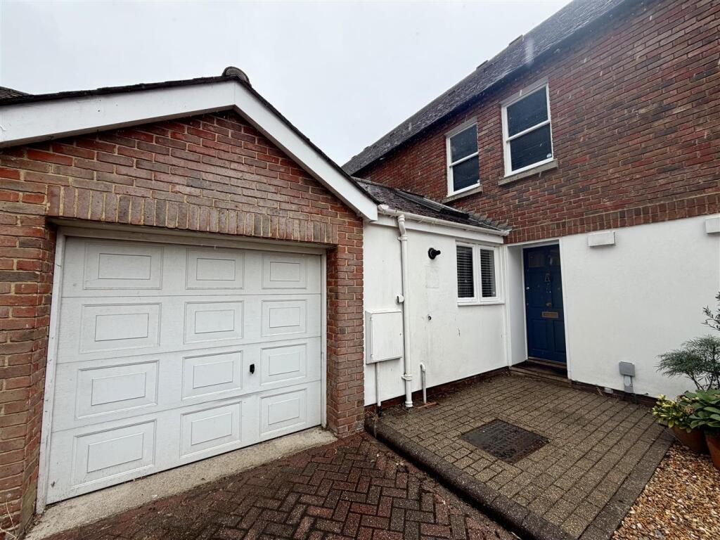 Main image of property: 5 Dane John Mews, Canterbury, Kent, CT1 2RW