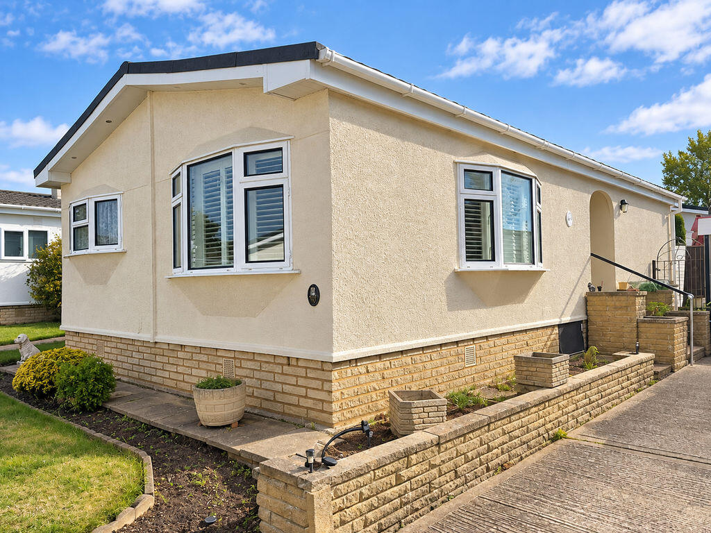 Main image of property: The High Pines, Maidens Green
